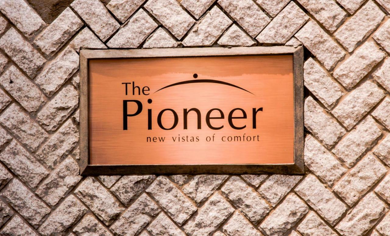 The Pioneer Hotel Визакхапатнам Екстериор снимка